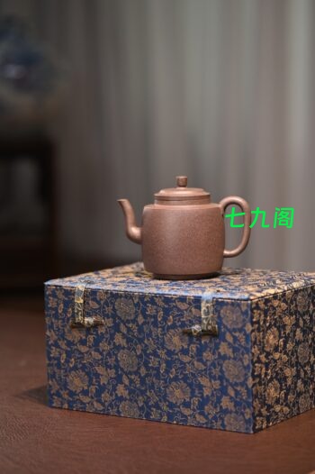 顾美云的紫砂壶【折肩宫灯】共生矿270ml