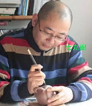 陈瑜1965刻绘紫砂简介